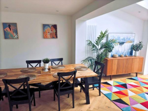 Winchester Stunning Spacious 4 Bedroom House